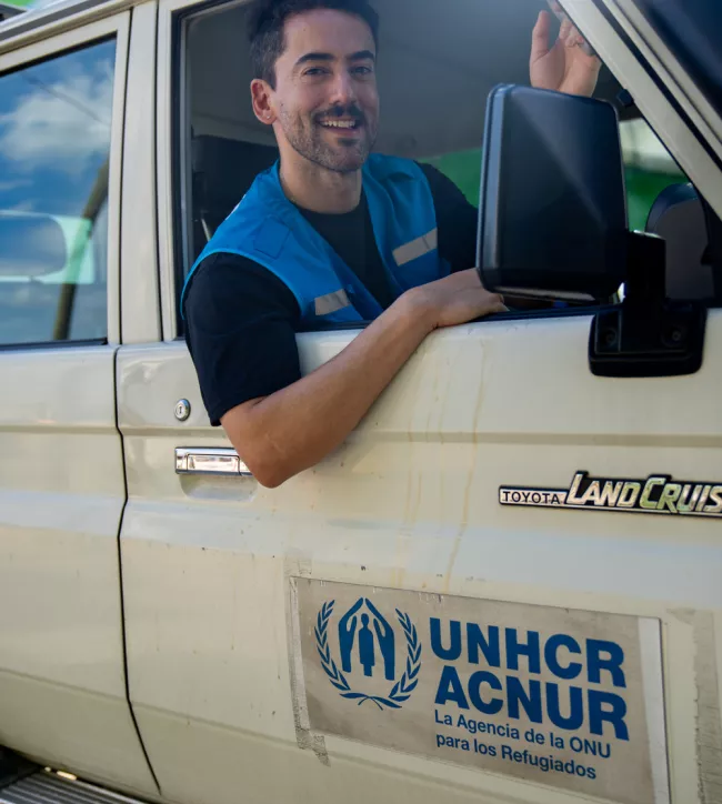 Luis Gerardo Méndez con ACNUR