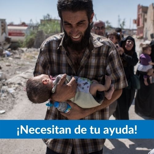 Hombre huyendo para salvar a su hijo Hombre huyendo para salvar a su hijo